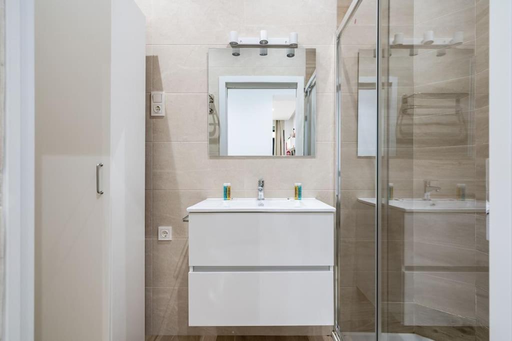 Apartamento Acogedor Y Comodo Guad-C Madrid Exterior photo